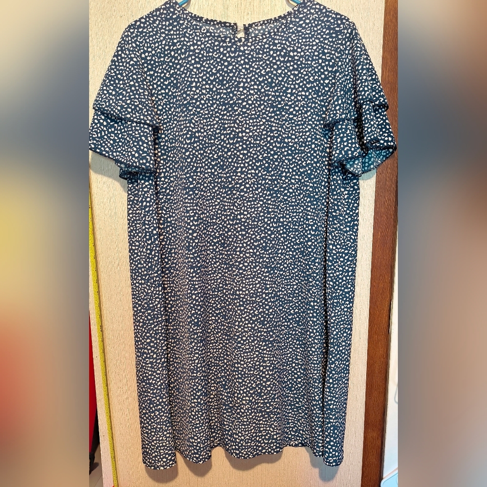 Emery Rose Elegant Short Layered Sleeve Navy and White Dress
